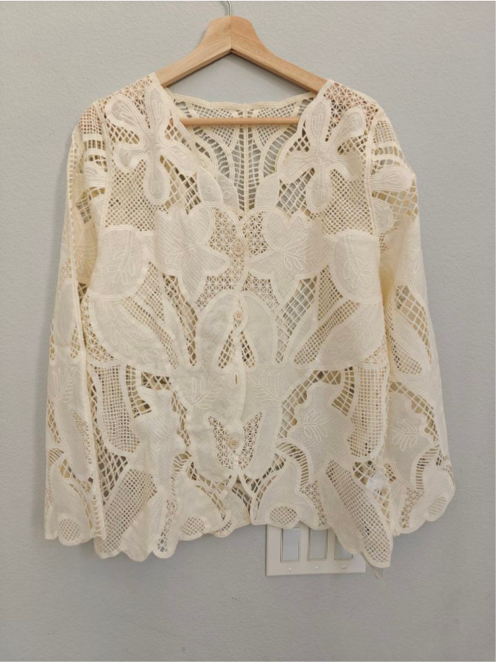 Women's Rikki Umi Cream Lace Blouse
